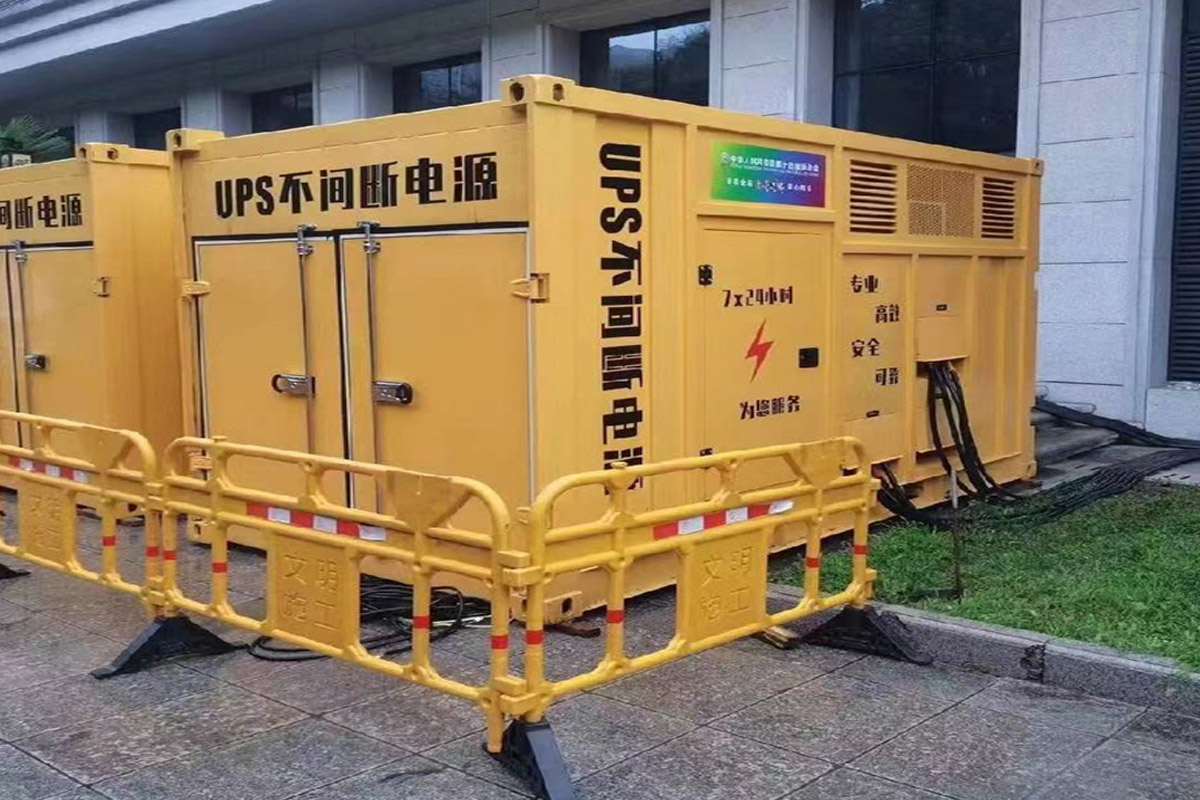 金秀发电机租赁施工现场